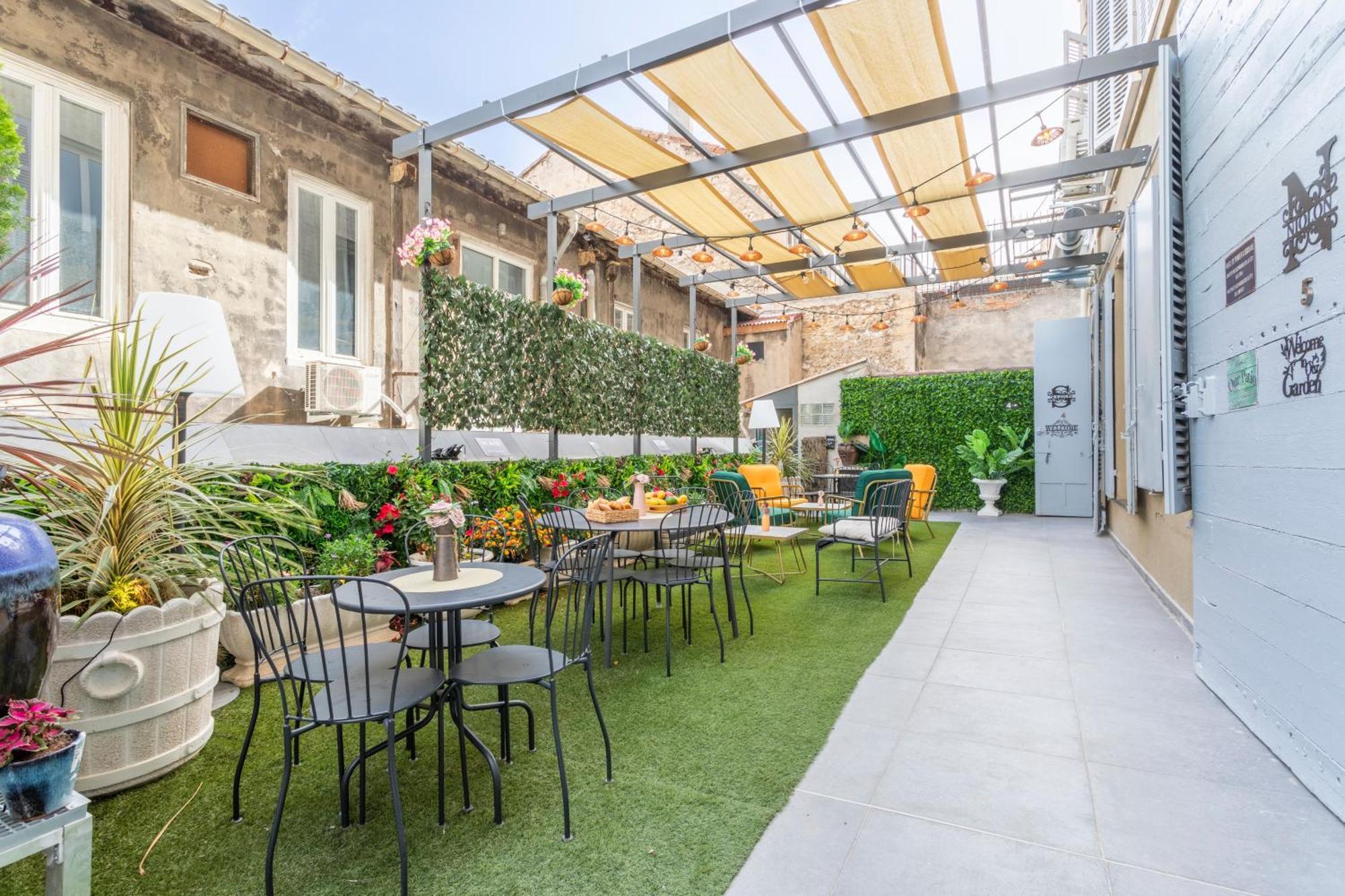 Adira Marseille Montgrand 2 Etoiles Apartamento Exterior foto