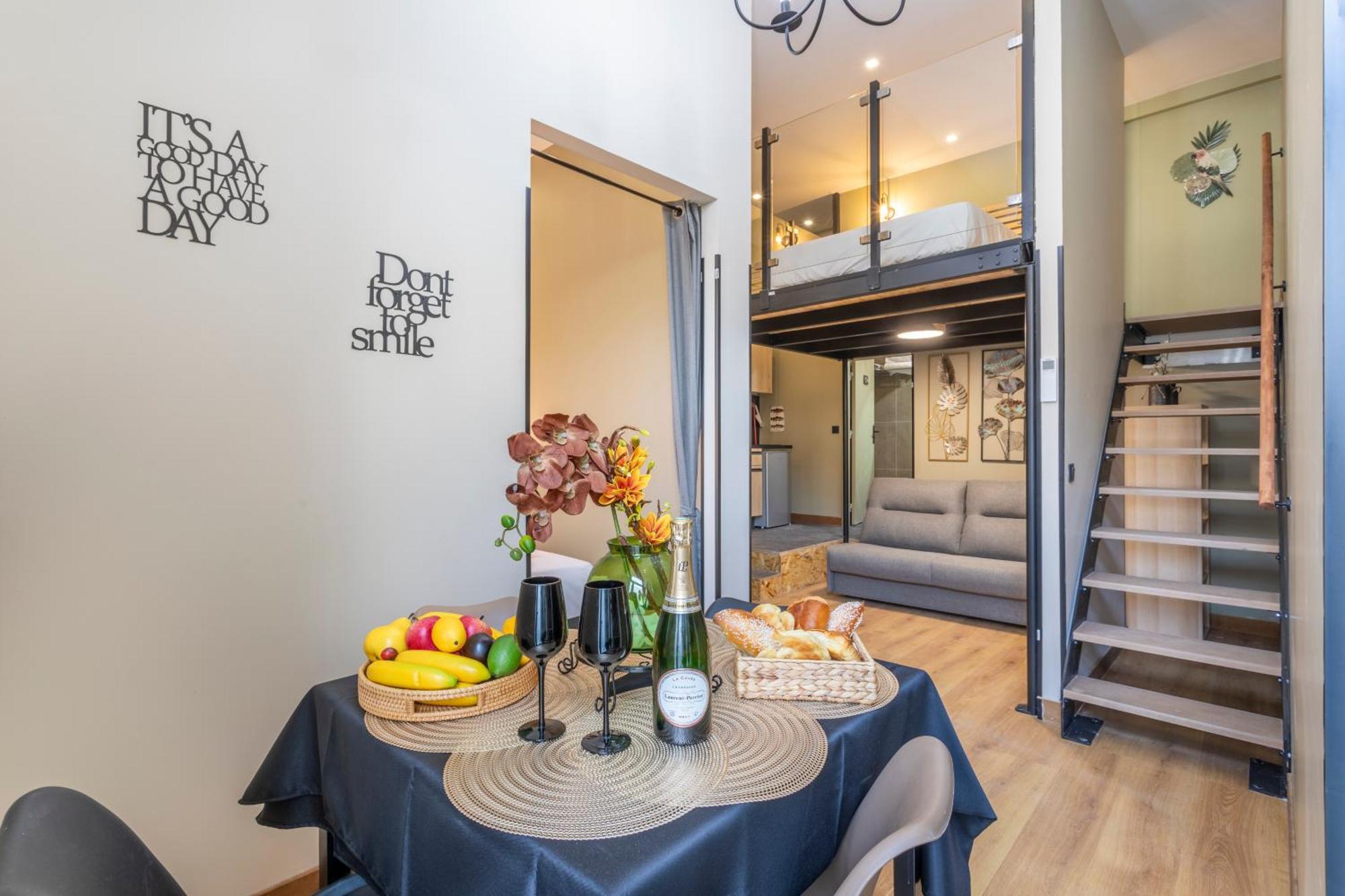 Adira Marseille Montgrand 2 Etoiles Apartamento Exterior foto