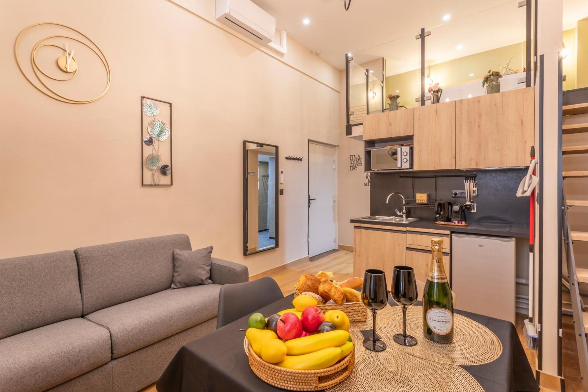 Adira Marseille Montgrand 2 Etoiles Apartamento Exterior foto